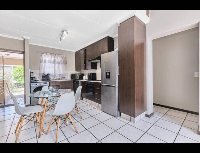 2 BEDROOM PROPERTY TO RENT IN PAULSHOF